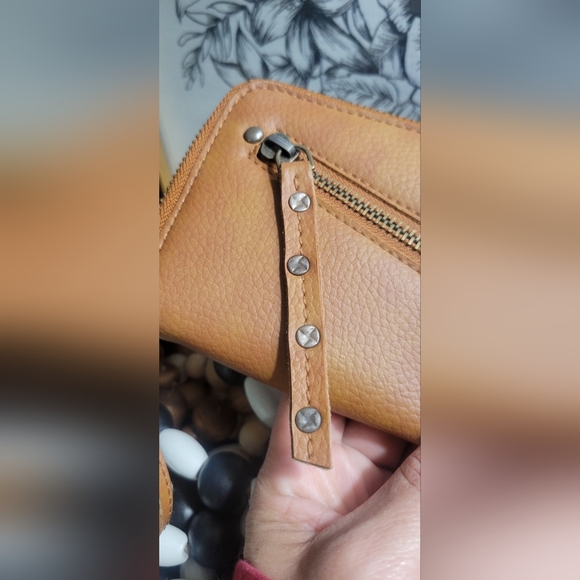 FREE PEOPLE Distressed Vegan Wallet Wristlet Brown NWOT - Picture 9 of 9